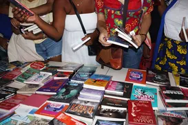 Quer livros grátis? Evento troca doações por leitura em Salvador - Imagem