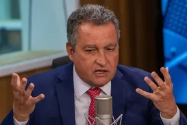 Rui Costa acusa Flávio Bolsonaro de entregar Brasil aos EUA - Imagem