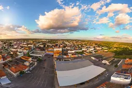 Salário de R$ 500 a terceirizados de prefeitura baiana gera revolta - Imagem