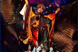 Show ‘Santo Seio’, de mãeana, ocupa o palco do Sesc Casa do Comércio - Imagem