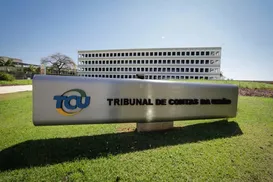 TCU proíbe renovação de contrato de terceirizados no TRE-BA - Imagem