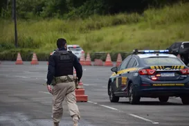 Tiradentes: PRF reforça fiscalização em rodovias durante feriado na Bahia - Imagem