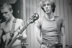 Trágica história do Red Hot Chili Peppers é resgatada em doc da Netflix - Imagem
