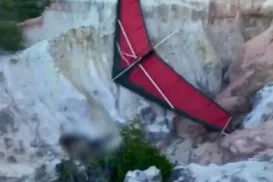Turista cai de asa-delta durante voo em destino turístico da Bahia - Imagem