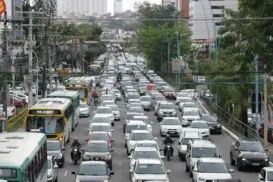 Uber e 99 na Bahia: guerra e combustíveis podem deixar corridas mais caras - Imagem