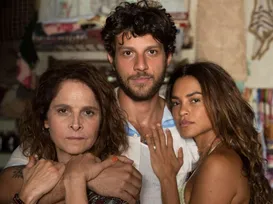 Atriz da Globo tem celular clonado e alerta sobre golpe - Imagem