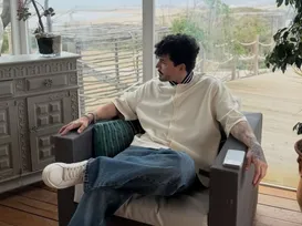 Cantor cancela turnê ao ser condenado por estuprar as filhas - Imagem