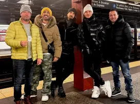 Cantor famoso processa idosa por usar praia em frente à sua mansão - Imagem