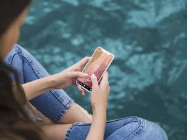 Influenciadora é atacada em posto por causa de roupa; veja vídeo - Imagem