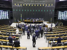 Pré-candidato a deputado propõe permitir “tapão no patrão" como promessa eleitoral - Imagem