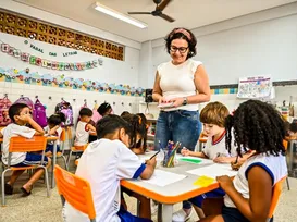 Prefeitura abre concurso com 227 vagas na área da educação - Imagem