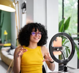 TSE impõe limites a influenciadores nas eleições deste ano - Imagem