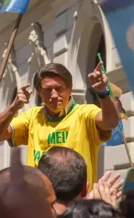 Filme de Bolsonaro pode ter sido quase 5 vezes mais caro que O Agente Secreto