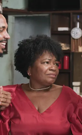 Filme de comédia baiano estreia hoje nos cinemas do Brasil; conheça