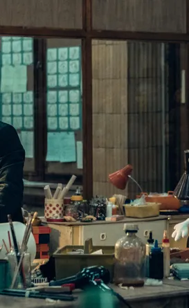 Só 6 episódios: a série escondida na Netflix que vai salvar seu sábado
