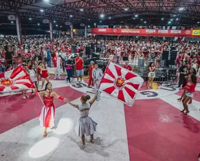 Escola de samba que Lore Improta desfilou vence Carnaval do Rio - Imagem