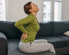 Saiba as melhores formas de aliviar dores no corpo após o Carnaval - Imagem