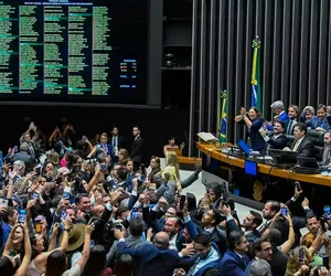 8 de janeiro: veja lista completa de quem votou pela redução das penas imagem