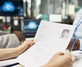 A IA não inventou o preconceito contra mulheres. Ela o otimizou
