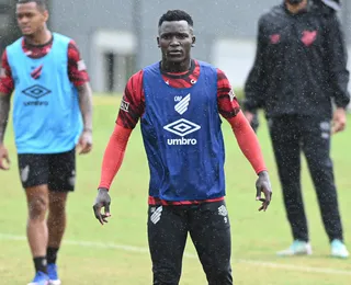 Artilheiro do Athletico, Kevin Viveros vira trunfo para a Colômbia