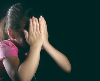 Avó, tio e vizinho são presos por estuprar criança de 10 anos