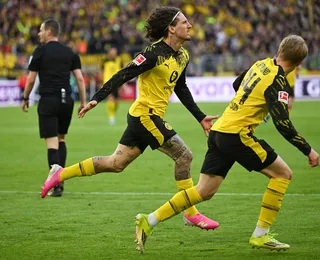 Borussia Dortmund goleia e garante vaga na Uefa Champions League