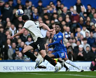Brasileiros brilham e Chelsea vai às finais da Copa da Inglaterra