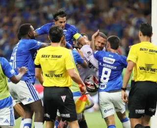 Brigas e 23 expulsões: entenda confusão generalizada em Cruzeiro x Atlético-MG
