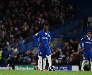 Chelsea avalia técnico brasileiro para assumir comando em 2026/27