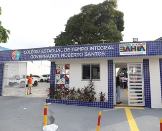 Colégio Estadual Roberto Santos no Cabula é modernizado e ganha laboratórios, teatro e quadra coberta