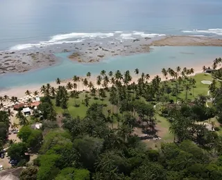 Conheça a praia na Bahia que está entre as mais bonitas do Brasil