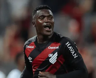 Craque do Athletico posta foto de gol contra o Bahia e agita bastidores