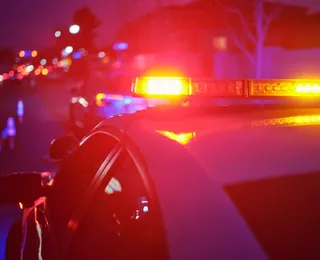 Criança de 3 anos morre após ser esquecida em carro por quatro horas