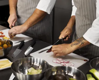 Curso gratuito de culinária oferece 200 vagas para mulheres em Salvador