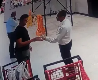 Delegado da PF é detido após tentar furtar iguaria de luxo em shopping