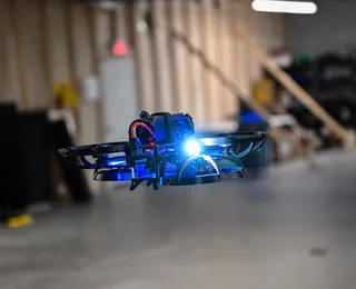 Drones armados são testados como resposta imediata a ataques em escolas