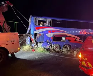 Duas pessoas morrem em acidente com ônibus de igreja que saiu da Bahia