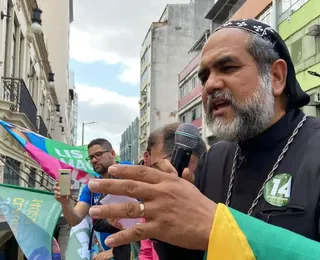 Ele está de volta! Padre Kelmon anuncia que será candidato