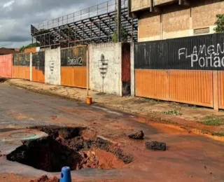 Estádio passa dez anos abandonado após clube mudar de nome e cidade
