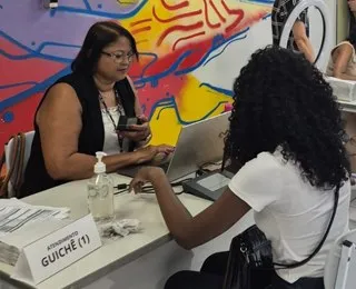 Estudantes de Salvador podem regularizar título nas escolas