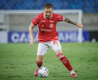 Ex-Bahia e Palmeiras, volante Souza anuncia aposentadoria aos 38 anos