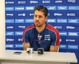 Ex-treinador do Vitória estreia na série B com goleada inesperada