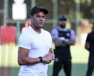 Ex-Vitória, Hulk acerta rescisão com o Galo: "Vestirei outra camisa"