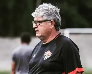 Ex-Vitória revela que ajudou Felipão a montar tática do penta em 2002