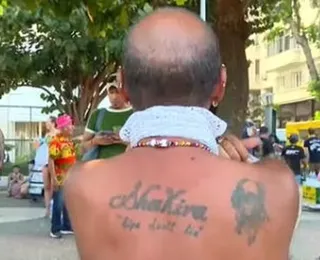 Fã de Shakira muda nome para 'Shekiro' em homenagem à cantora
