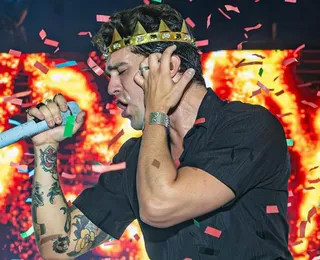 Fãs relatam queimaduras causadas por pulseiras em show de Luan Santana