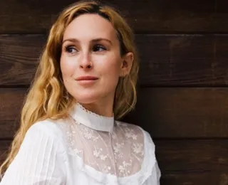 Filha de atores de Hollywood revela ter 4 empregos para se sustentar