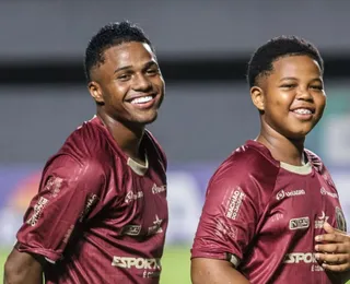 Filho de ex-craque do Bahia estreia como titular no profissional