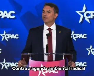 Flávio Bolsonaro pede que EUA pressionem eleições do Brasil