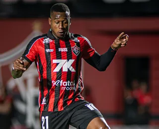 Fora da temporada, Dudu é operado em São Paulo e inicia recuperação